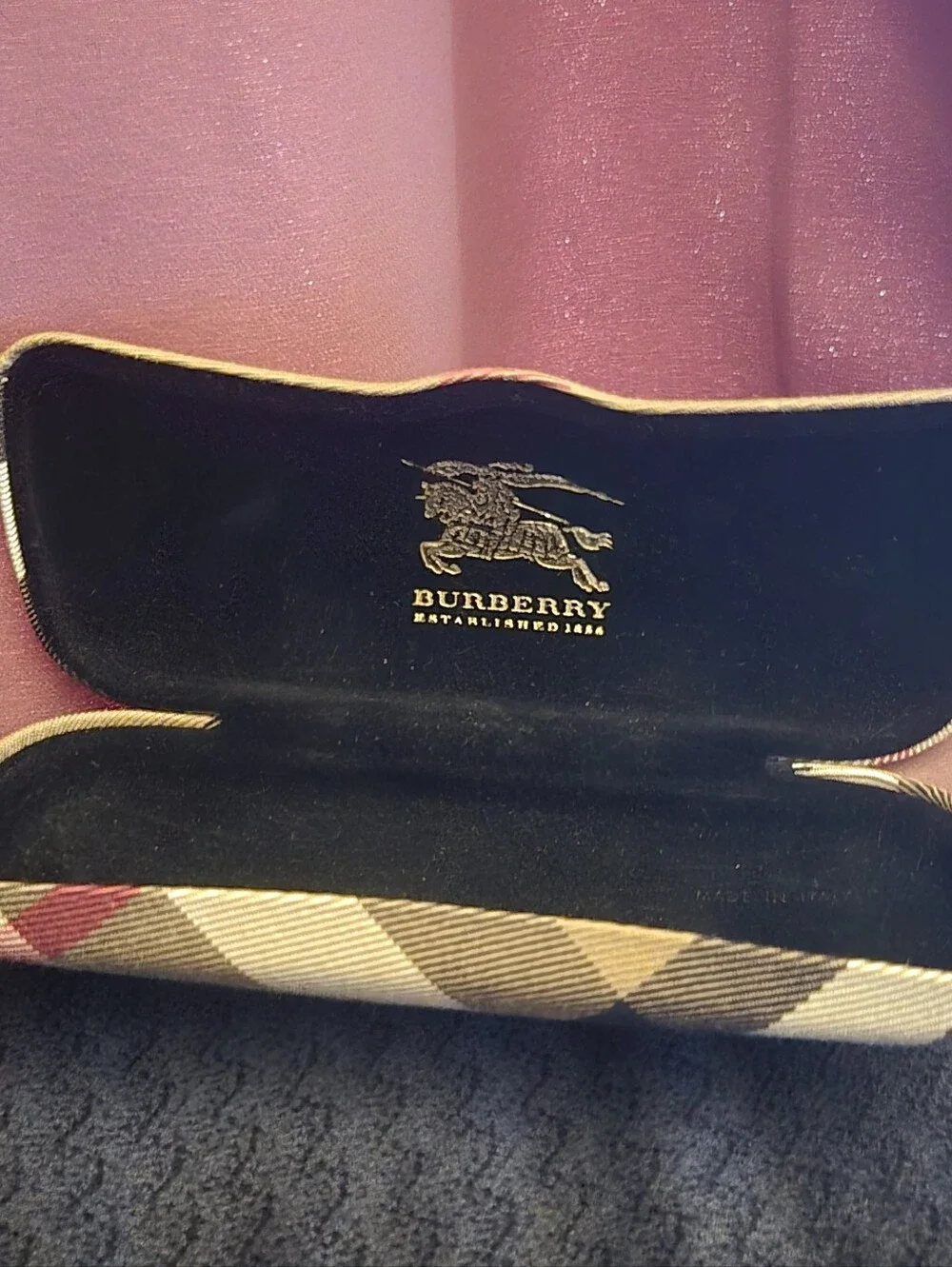 Burberry Nova Check Clamshell Glasses Case